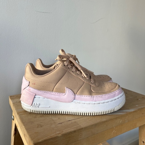 Women's Nike Air Force 1 Jester Beige & Pink Sneaker - Picture 2 of 4